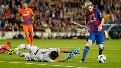 Messi, a punto de marcar el primer gol de Barcelona