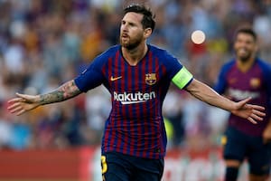 Triplete de Messi ante PSV en una goleada que ilusiona a Barcelona