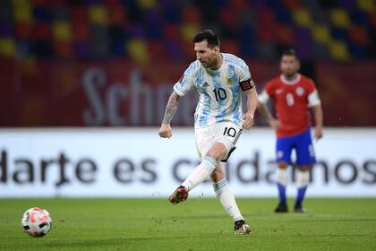 Messi al gol, desde el punto del penal; entró en la distinguido Top 10 de  jugadores que más tantos han convertido en la historia a nivel selección