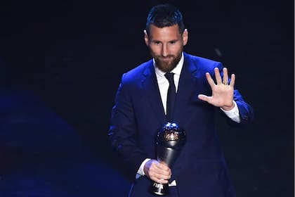Messi alzó por primera vez el trofeo The Best de la FIFA por su actuación en 2019