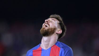 Messi brilló en su último partido del año y estrenó nuevo look