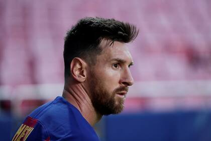 Messi, de 33 años, cumplirá su contrato con Barcelona a fines de junio de 2021