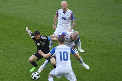 Messi el más marcado del partido