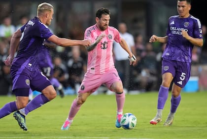 Messi durante la derrota de Inter Miami contra Orlando City (AP Foto/Rebecca Blackwell)
