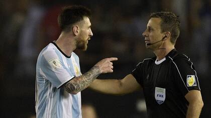 Messi, Emerson de Carvalho y el instante de la polémica
