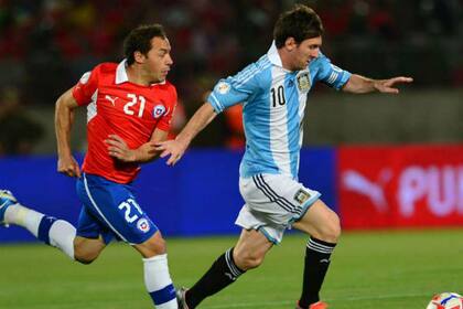 Messi en acción durante el último partido de la selección en Chile