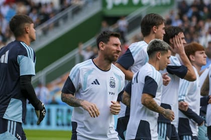 Messi en primer plano, durante un entrenamiento de la selección argentina