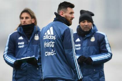 Messi es el eje de la selección, en el centro de las deliberaciones de Becaccece, ayudante del técnico, y el propio Sampaoli