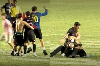 Video: un hincha tacleó a Messi y lo tiró al piso en un amistoso