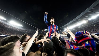 Messi, la inmensidad del Camp Nou y el afecto de la gente