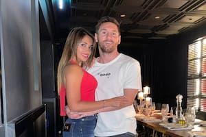 Messi se llevó toda la atención en el cumpleaños de Antonela (Foto Instagram @antonelaroccuzzo)