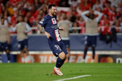 Messi se refirió tanto a su lesión, padecida ante Benfica, como a las que sufrieron sus compañeros del seleccionado Ángel Di María y Paulo Dybala, a poco más de un mes del Mundial de Qatar.