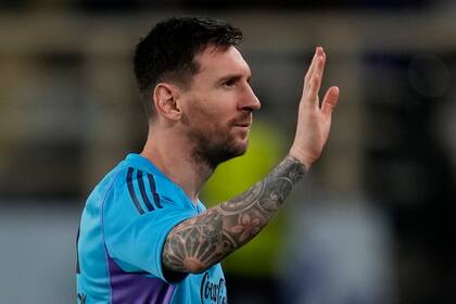 Messi será titular en el amistoso ante Emiratos Árabes Unidos, aunque luego sería reemplazado