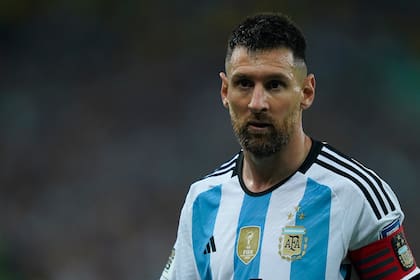 Messi tuvo una actuación irregular y salió a 15 del final, pero es el estandarte de un ciclo que tendrá un nuevo gran desafío en la Copa América 2024