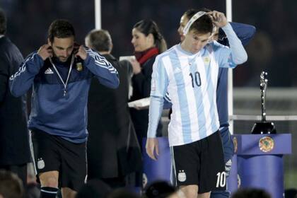 Messi va por la revancha en Santiago ante Chile