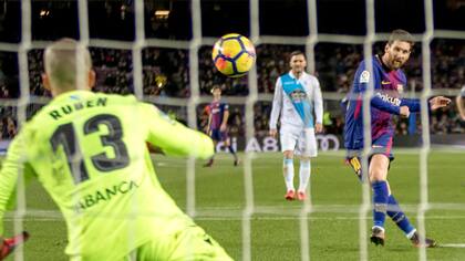 Messi volvió a fallar un penal en el Camp Nou