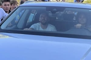 Cómo es el auto en el que se mueve Messi en Rosario