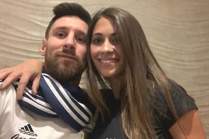 Messi y el afecto de Antonela, su esposa