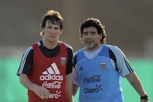 Barcelona: el video oficial que compara las habilidades de Messi y Maradona