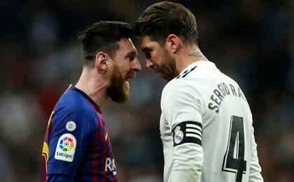 Messi y Ramos, en un duro frente a frente durante un clásico español
