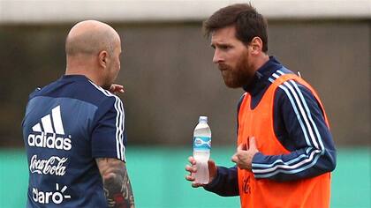 Messi y Sampaoli, en la previa del duelo ante Venezuela