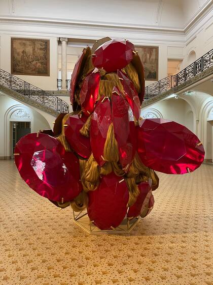 "Meteorito Supra Universal" fue realizada por Cohen para la edición de Bienalsur de 2021. Se exhibió en el Palacio Ferreyra, en Córdoba, y el año pasado en Torre Macro
