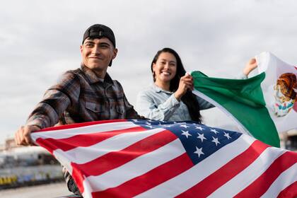 México ocupó el primer puesto, con el 12,7% de las naturalizaciones en el año fuscal 2023