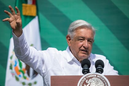 México sería el país con mejor desempeño este año, aún en medio del clima electoral por el recambio presidencial, ya que Andrés Manuel López Obrador dejará el poder 