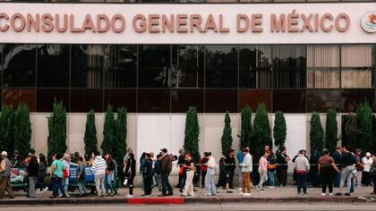 México tiene la red consular más grande del mundo