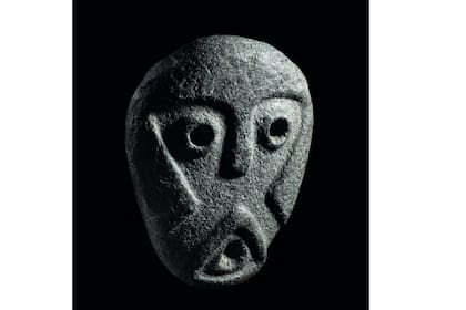 Máscara en piedra
