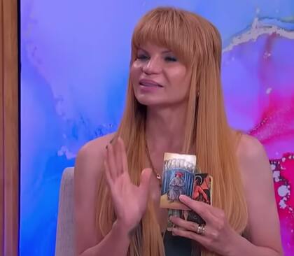 Mhoni Vidente lanzó sus cartas para el fin de semana