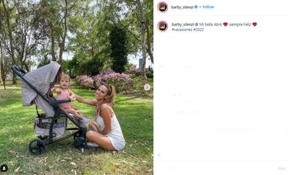 "Mi bella Abril, siempre feliz", el posteo de Barby Silenzi con su hija de vacaciones (Foto: Instagram/@barby_silenzi)