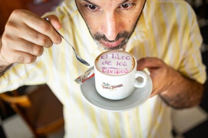 "Mi forma de contar historias es interactiva", dice Ezequiel Hara Duck