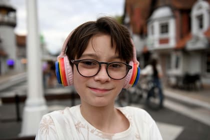 "Mi mamá llegaba a casa llorando de la escuela porque pensaba que yo no iba a poder hacer muchas actividades", cuenta Ian