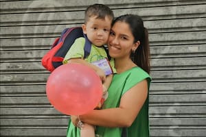 Tiene 17 años, es de Caballito y merienda con chicos que vivieron en la calle