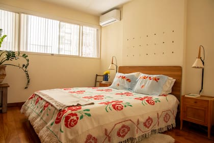 “Mi puñado de esplín”, obra del artista olavarriense Valentín Demarco. Diminutas piezas de bronce trabajadas a mano que homenajean detalles de la vida cotidiana