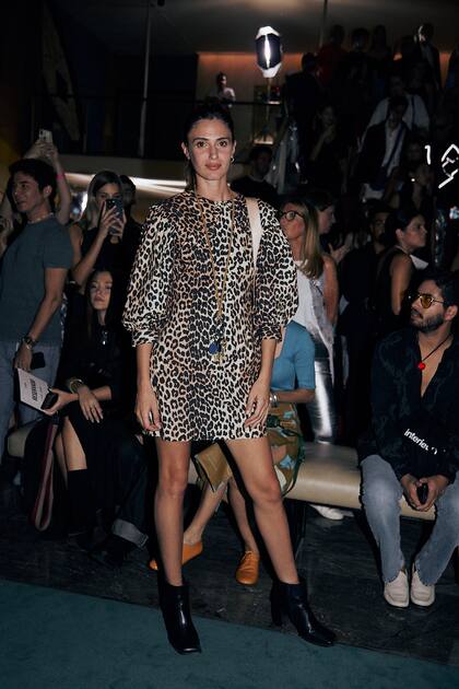 Mía Flores Pirán, invitada al desfile de Mishka
