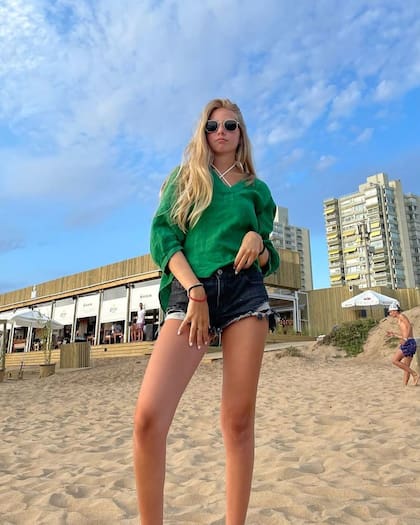 Mía hoy tiene 16 años y está a punto de terminar el colegio