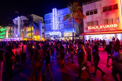 Miami Beach busca evitar hecho violentos durante el Spring Break con un toque de queda