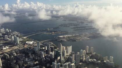 Miami se prepara para recibir al Huracán Matthews