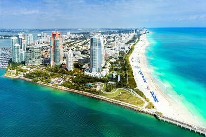 Miami uno de los centros económicos más importantes de Florida, sobre todo en sectores como finanzas, turismo, comercio internacional y tecnología (Unsplash)