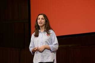 Micaela Amore, 21:"¿Por qué nos cuesta pensar a un nene con una Barbie?"