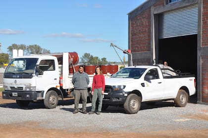 Micaela Christensen es una de las cabezas de Alfa Apicultura, un emprendimiento que lidera con su esposo, Rubén Montero, en Tandil