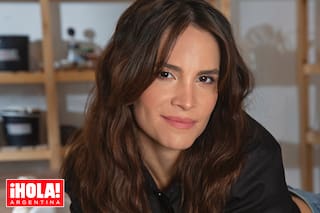 Deslumbra en la serie de Fito Páez como Fabiana Cantilo y nos revela su costado menos conocido