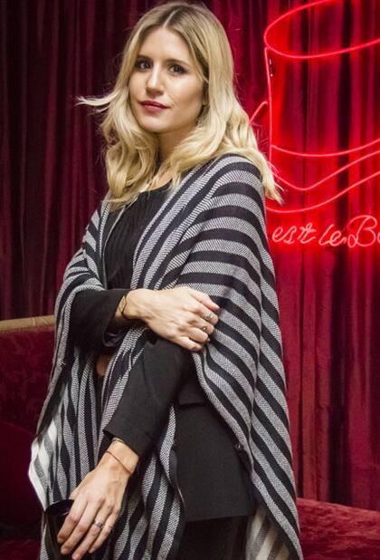 Micaela Tinelli impone la ruana