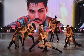ShowMatch: Ricardo Fort tuvo su estrafalario homenaje en la pista del Bailando