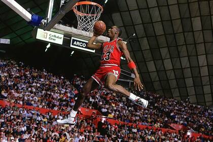Las Air Jordan I comenzaron a comercializarse en 1985