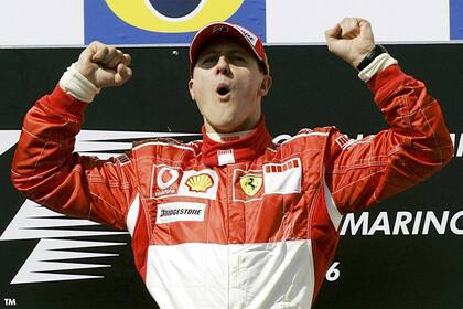 Michael Schumacher logró en este milenio la mayoría de sus récords; el alemán fue el primero en sobrepasar al mitológico Juan Manuel Fangio, dueño de cinco coronas de campeón mundial en la categoría reina del automovilismo.