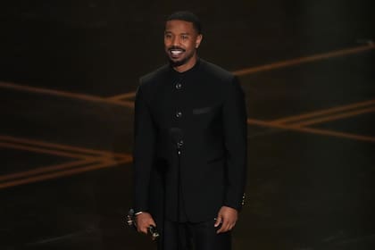 Michael B Jordan interpreta a unos hermanos gemelos en la película Pecadores, de Ryan Coogler