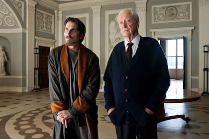 Michael Caine y Christian Bale en Dark Knight Rises